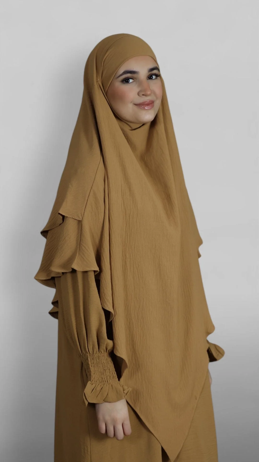 Crinkle Tie-back Khimar 2-lag (Caramel) - Image 7