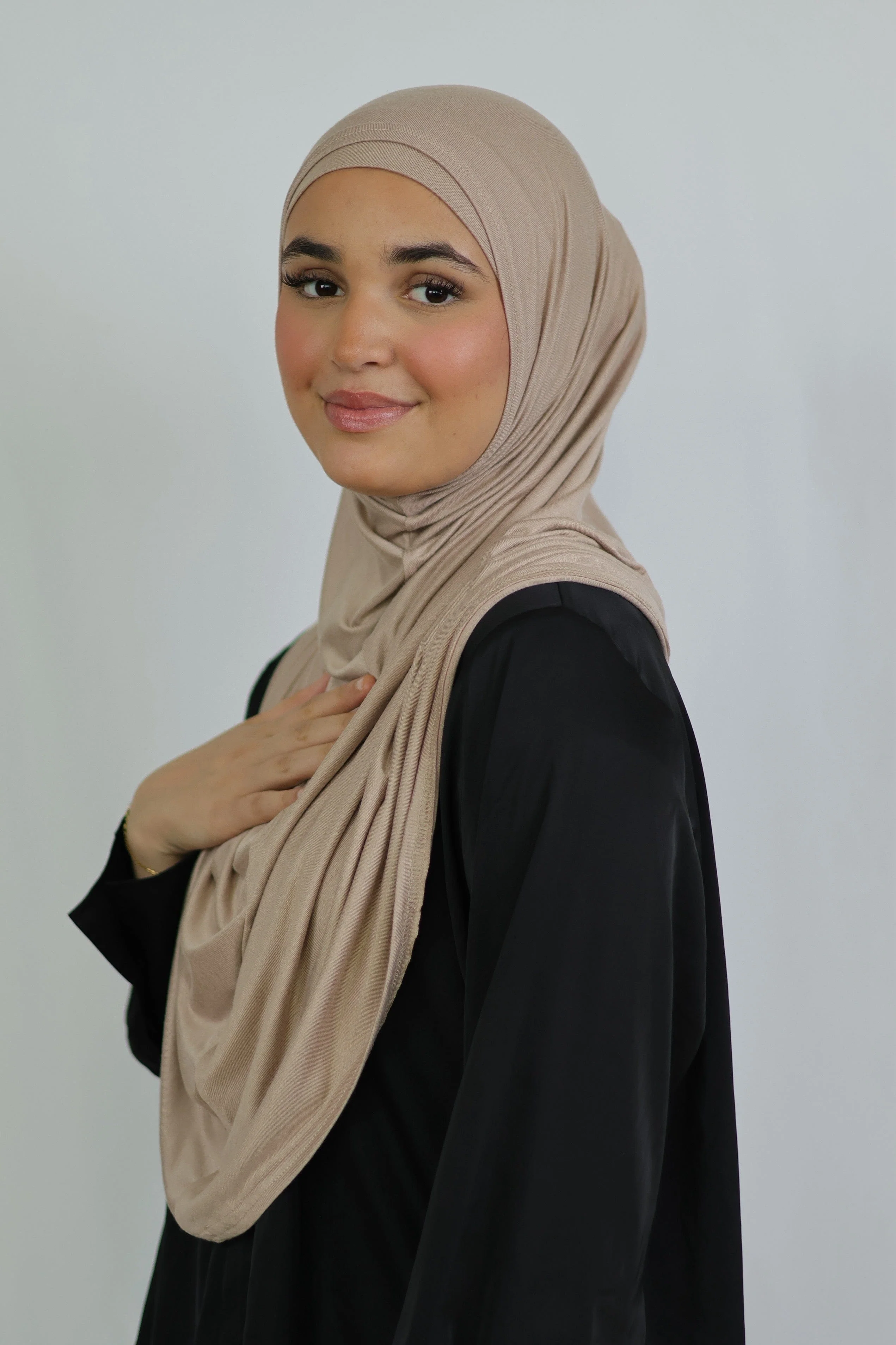 Premium Jersey Instant Khimar (Latte)