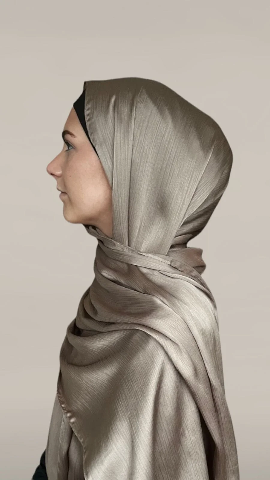 Diamond Satin Crinkle (Taupe) - Image 2