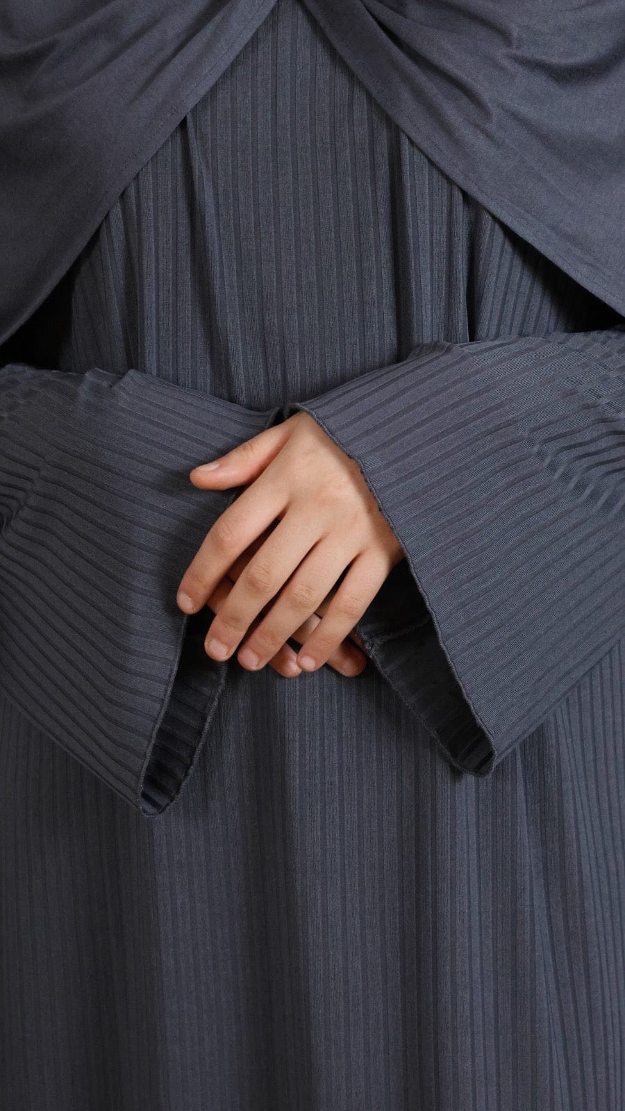 Unika Ripped Abaya (Storm) - Image 4